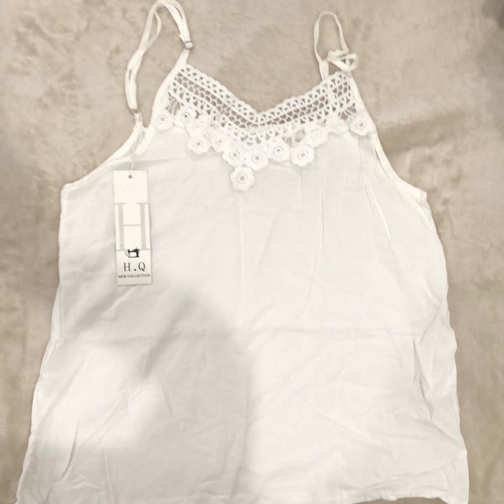 Women’s lace detail tank top